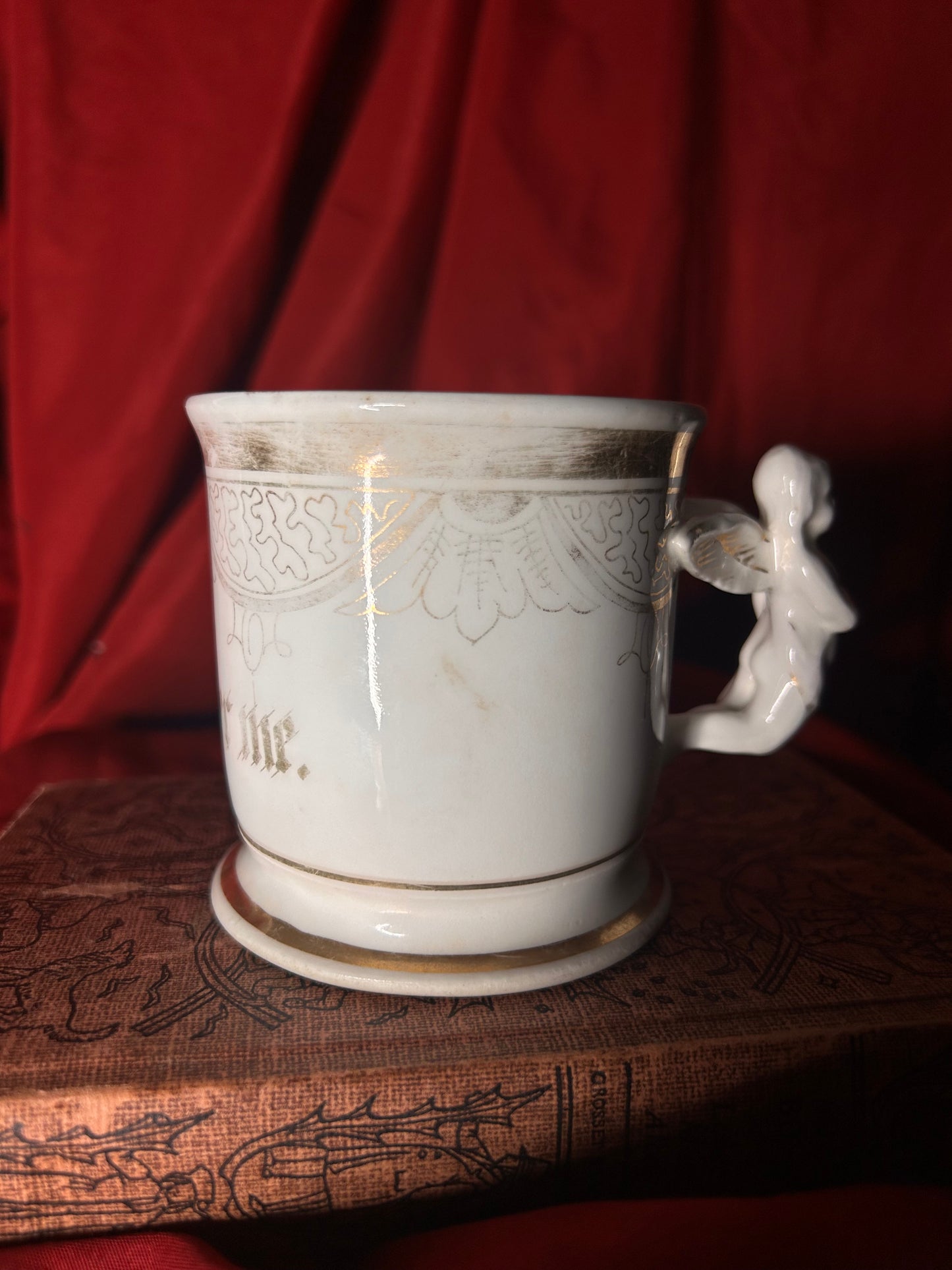 Antique Remember Me Mug with Cherub Detail