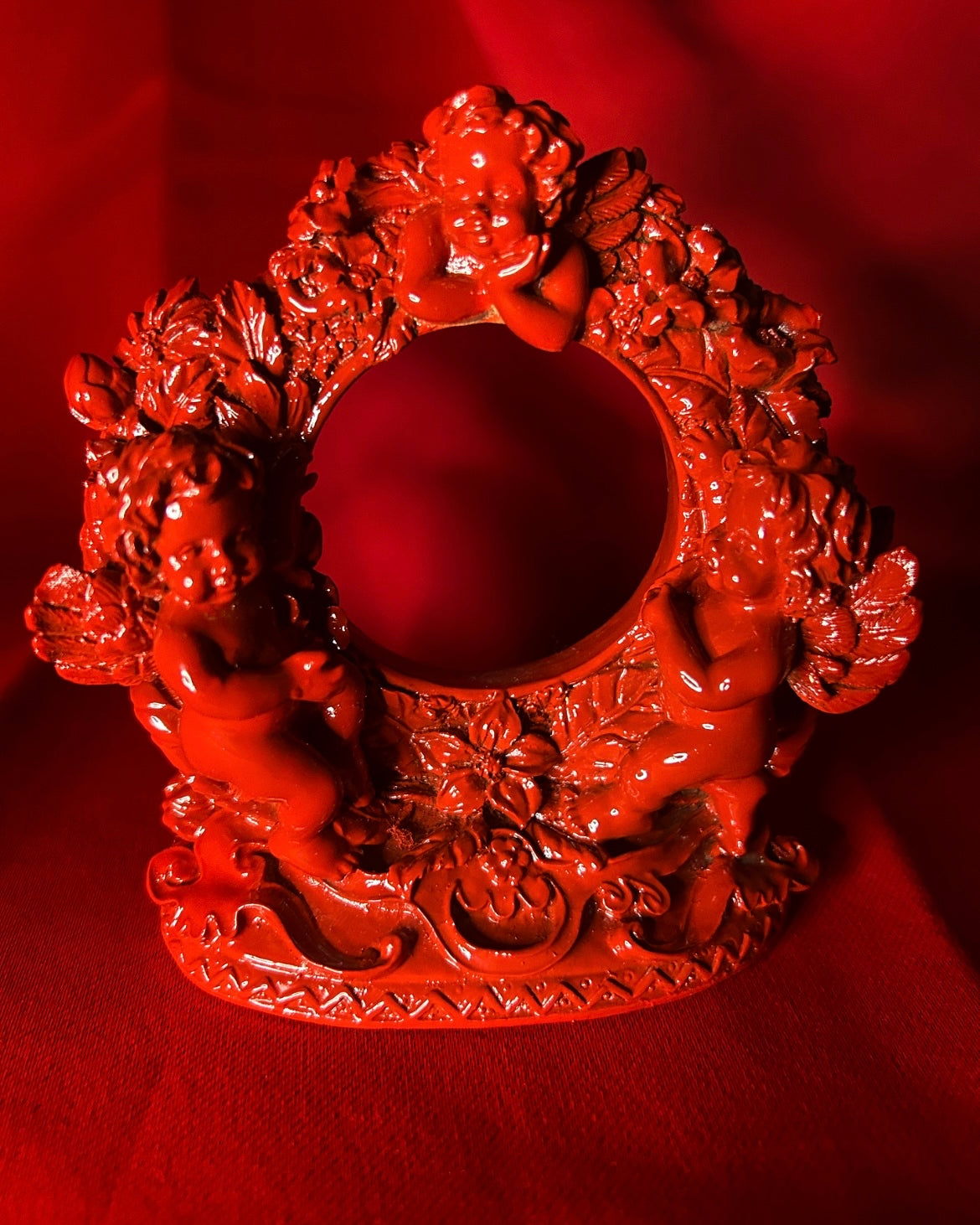 Mini Red Cherub Frame
