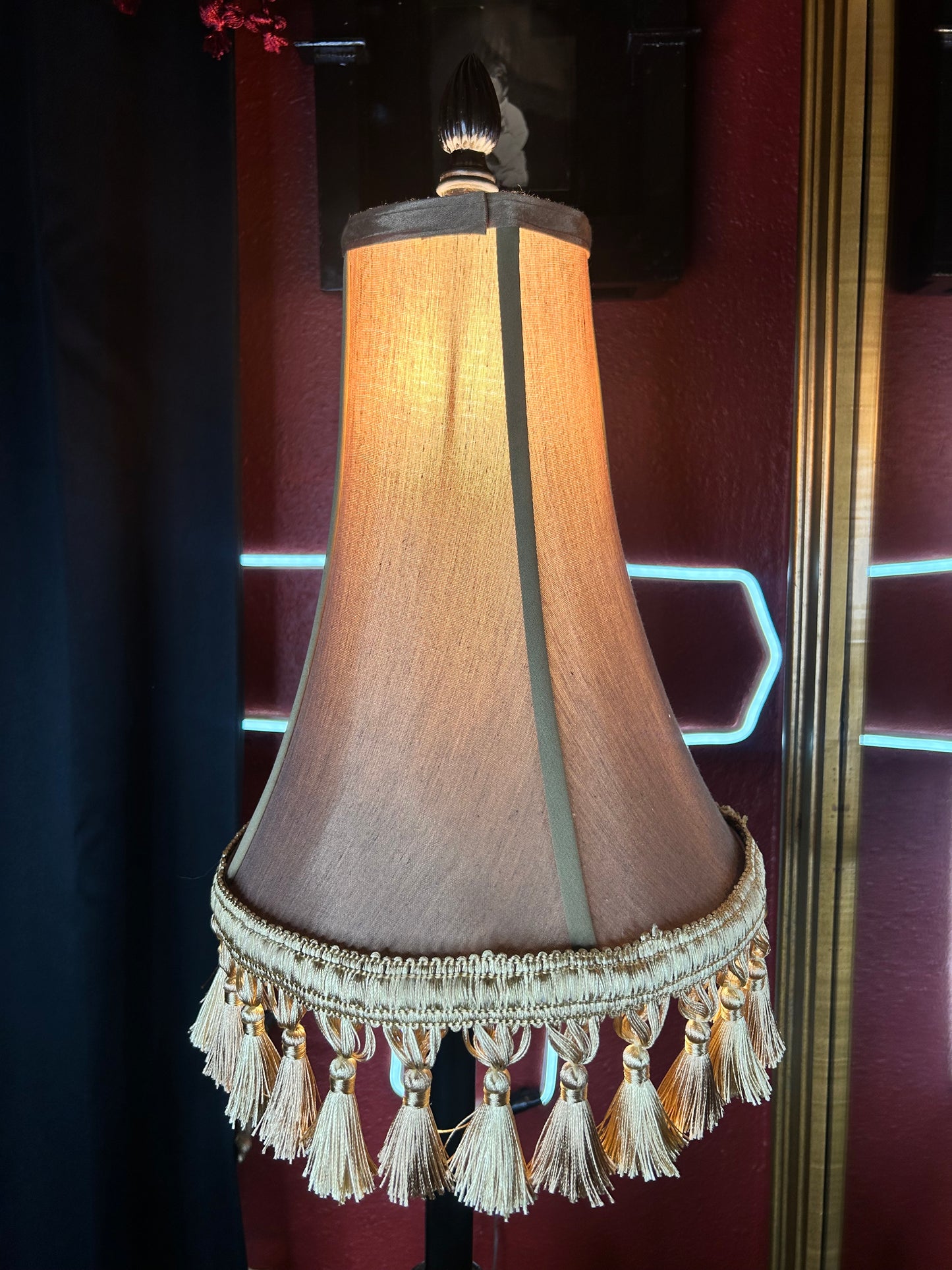 Witches Broom/Tassel Black & Gold Lamp