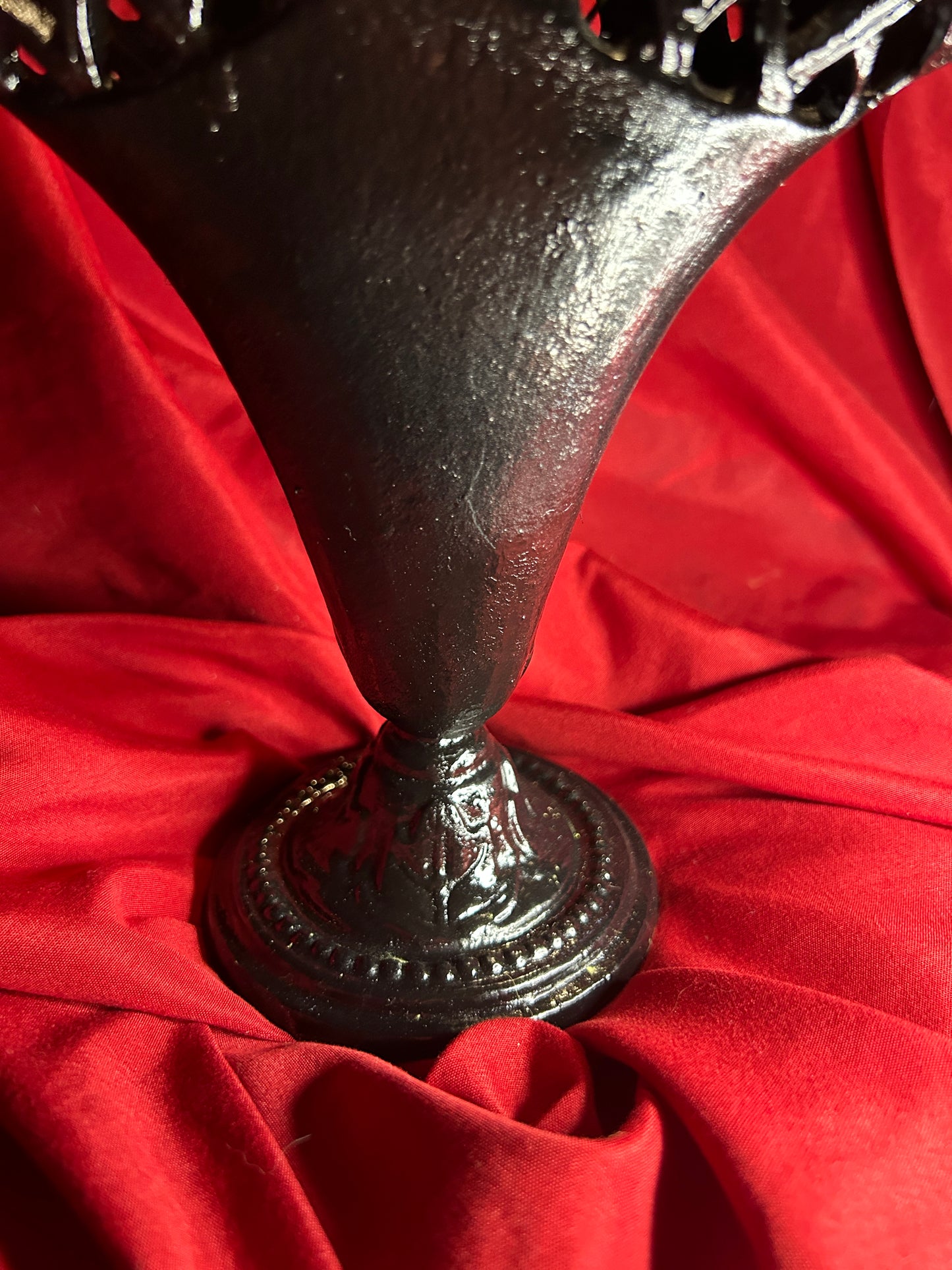 Gothic Fan Vase