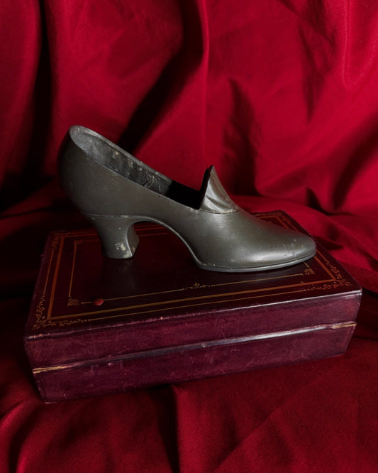 Metal Shoe Heel Pincushion/Catch All