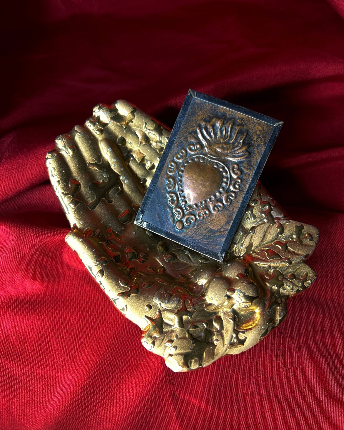 Weeping Bright 22k Gold Hand Trinket Dish