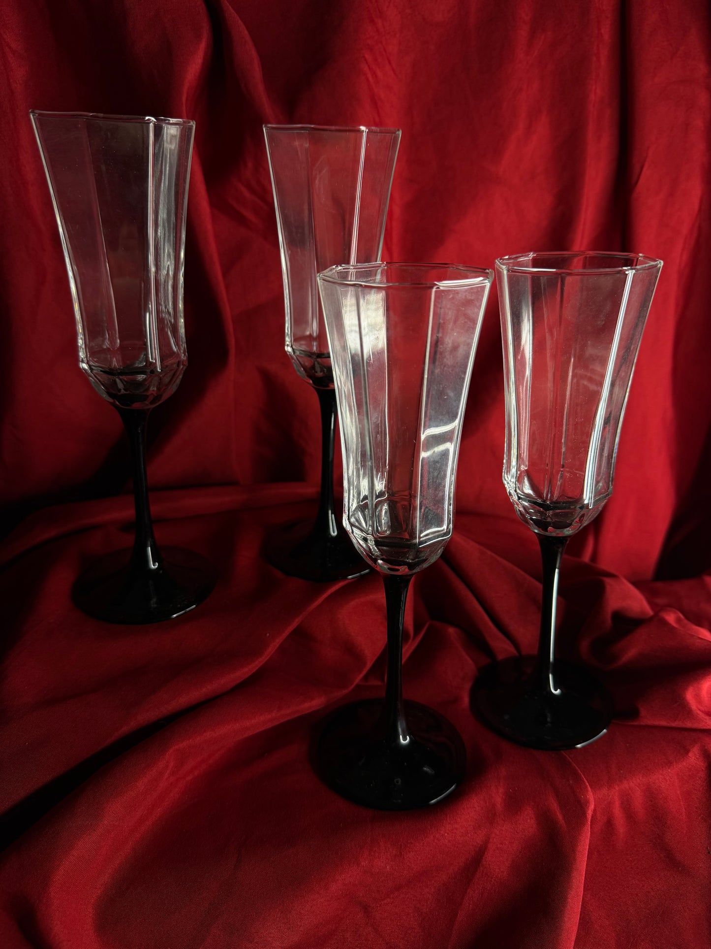 Set of 4 Arcoroc Black Stem Champagne Flutes