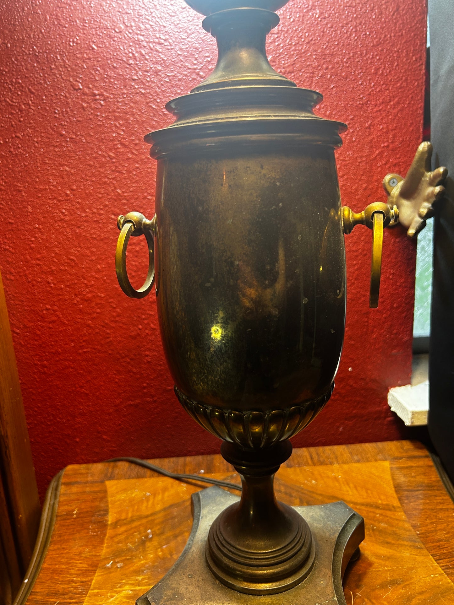Vintage Urn Style Lamp O Rings with Copper Tone Shade