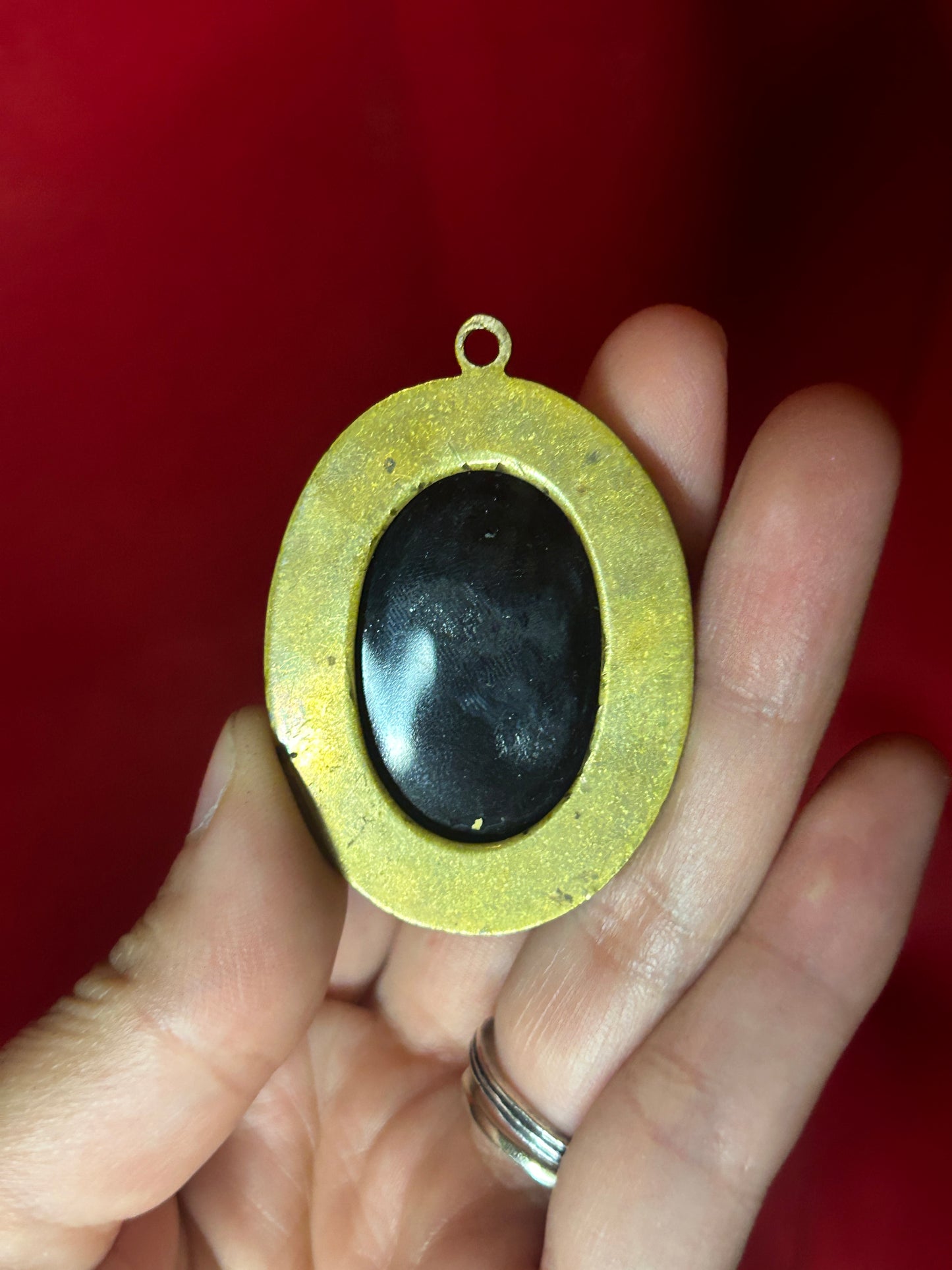 Vintage Gold Filled Victorian Black Cameo Brooch