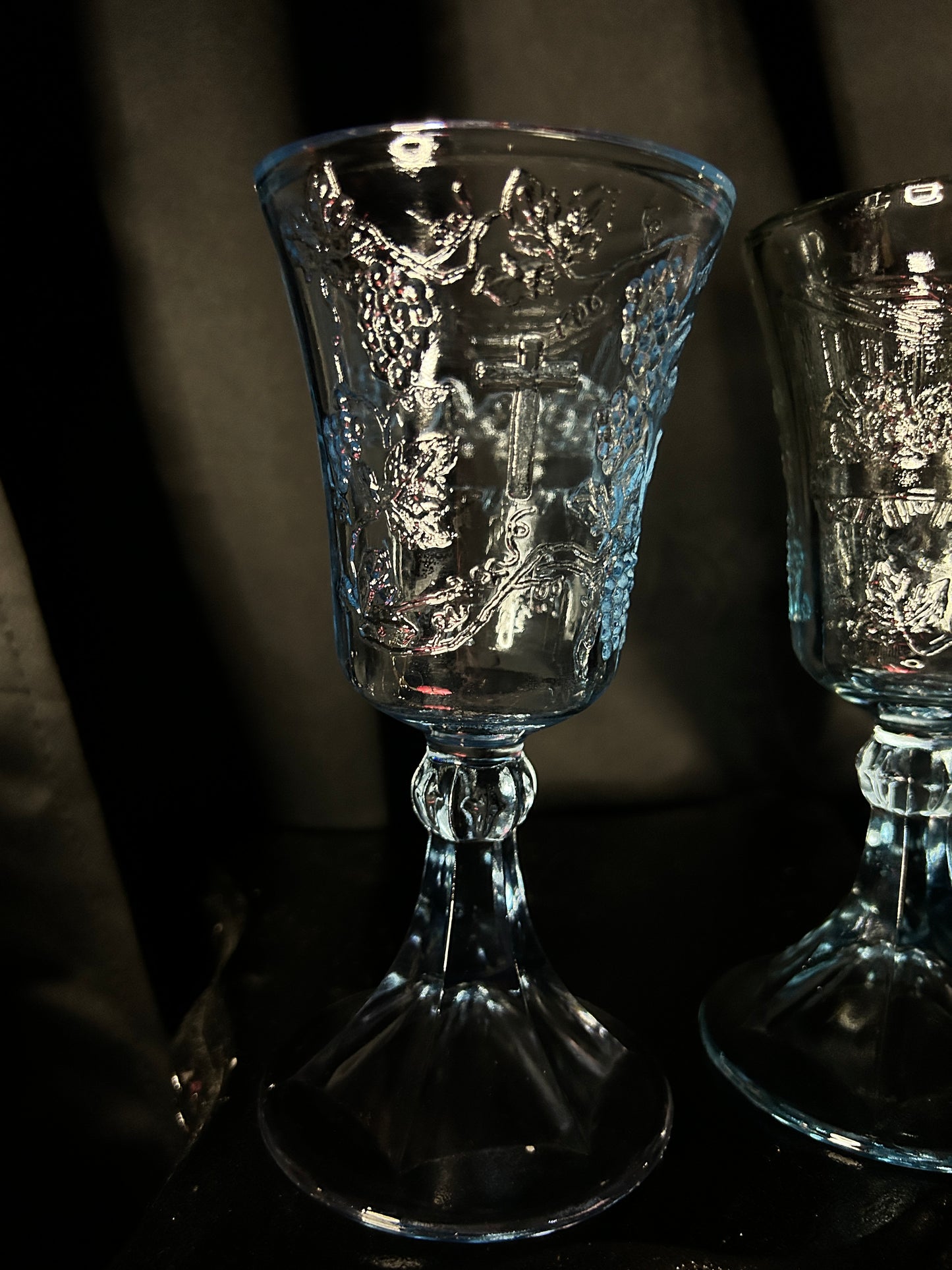 Vintage Blue Tiara Glass Last Supper Single Goblet