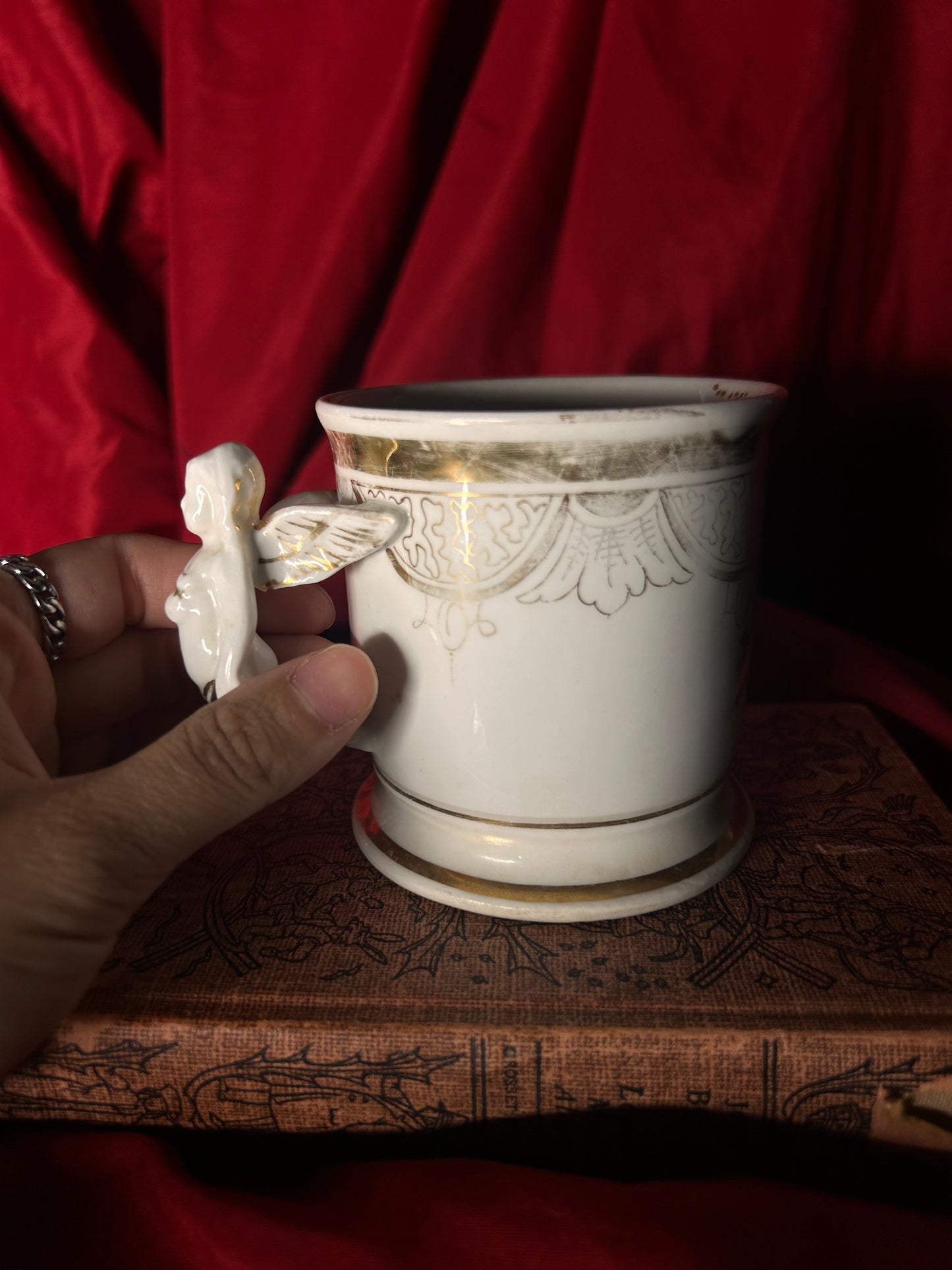 Antique Remember Me Mug with Cherub Detail