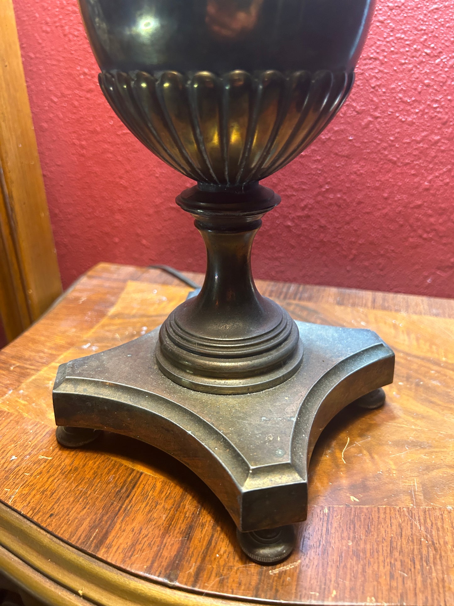 Vintage Urn Style Lamp O Rings with Copper Tone Shade