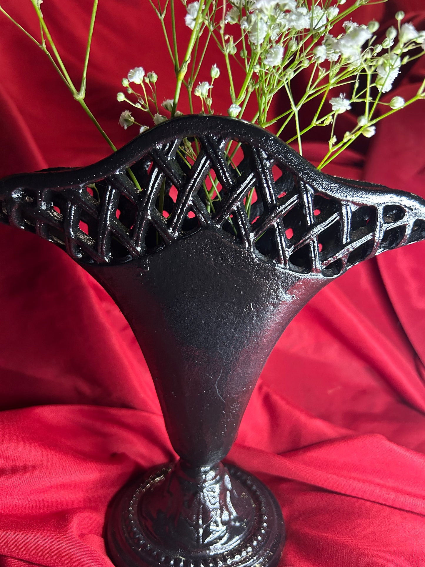 Gothic Fan Vase