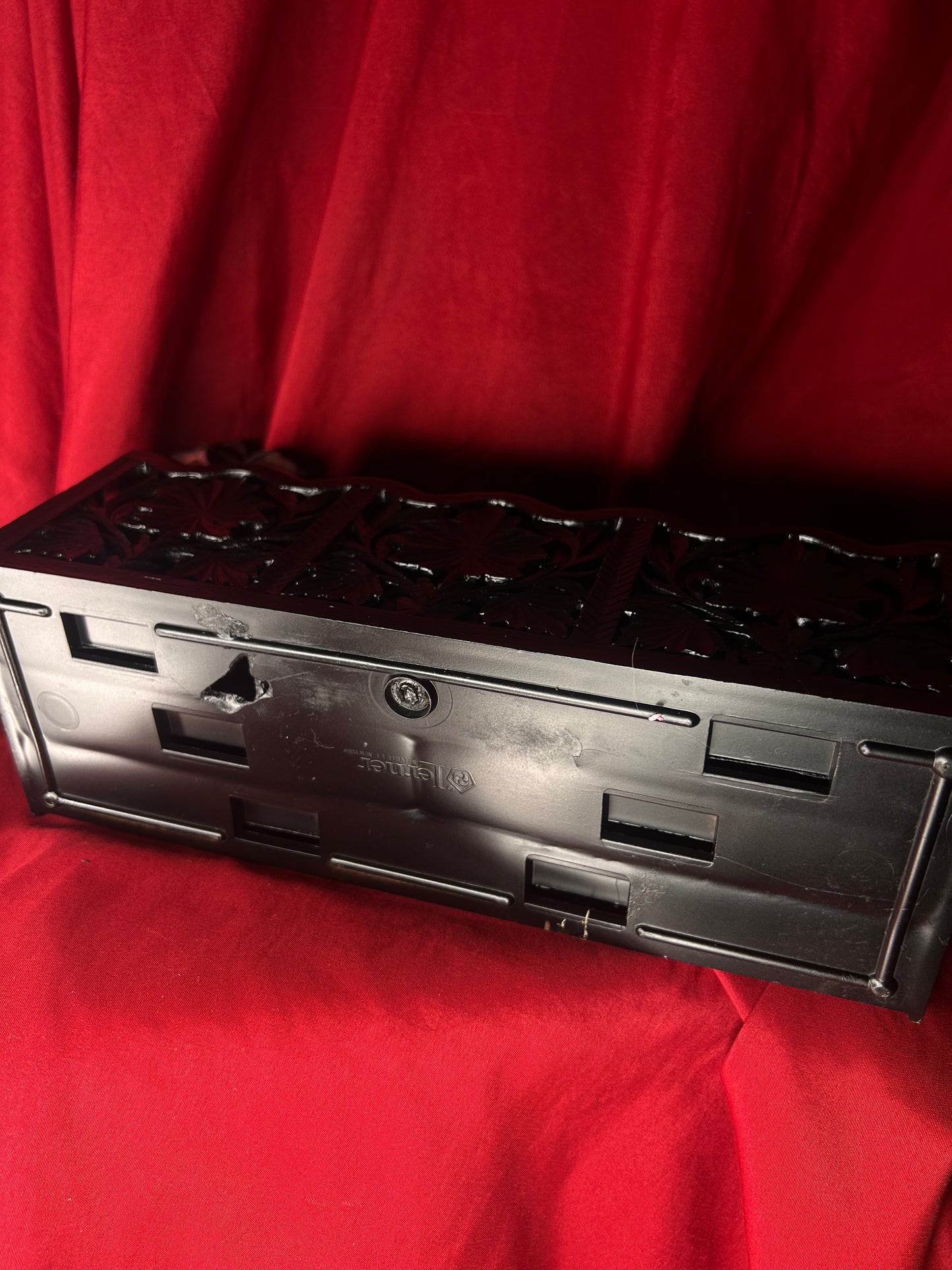 Gothic Letter Holder