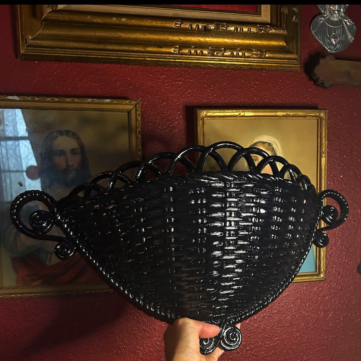 Gothic Wall Pocket