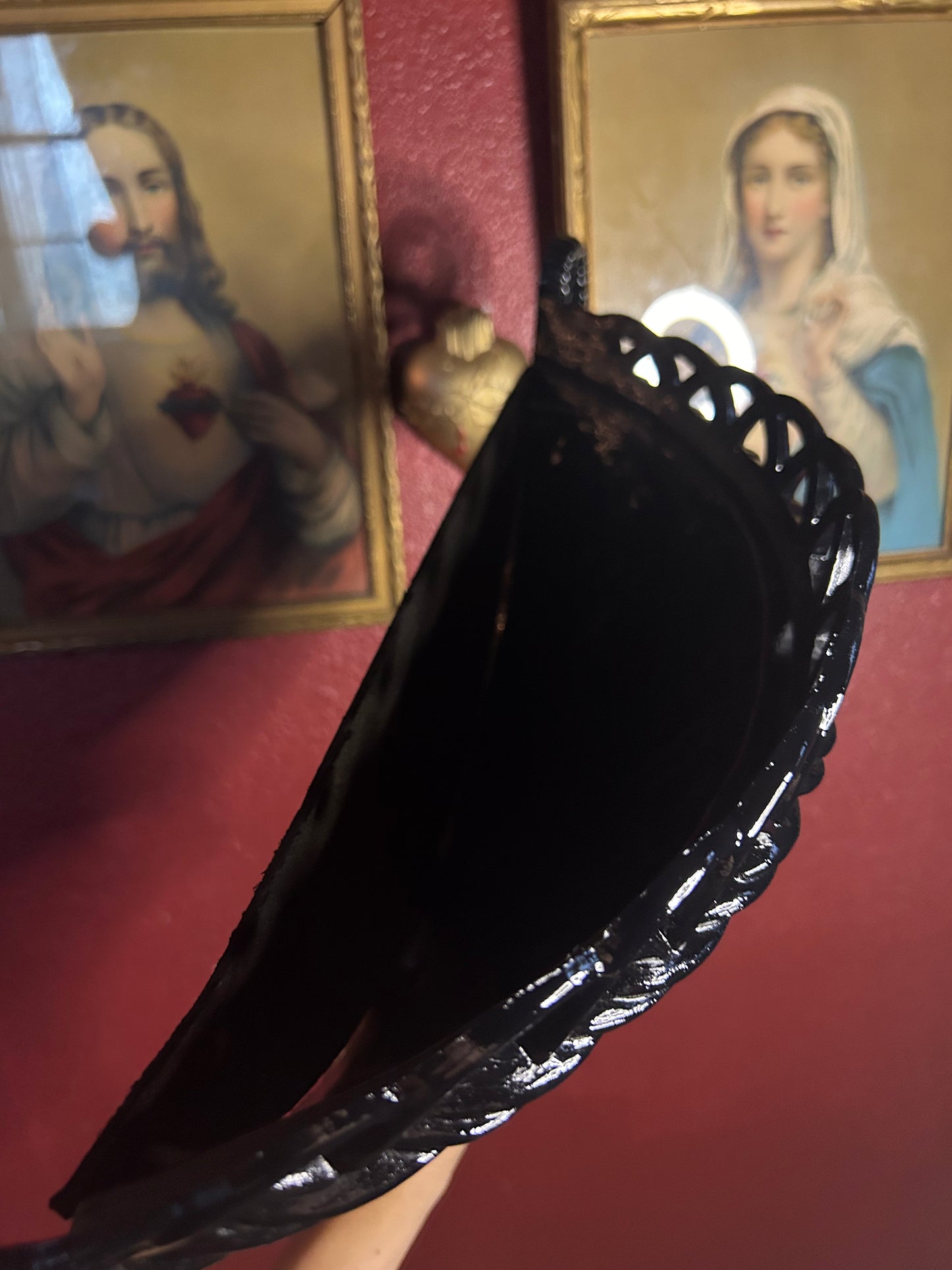 Gothic Wall Pocket
