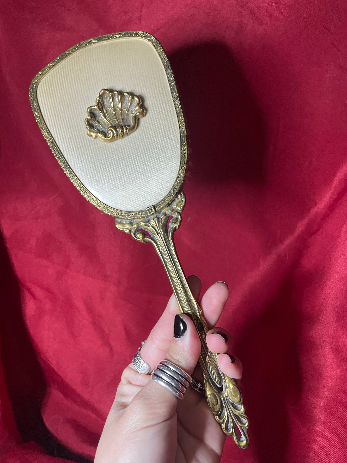 Set of Handheld Mirror and Brush