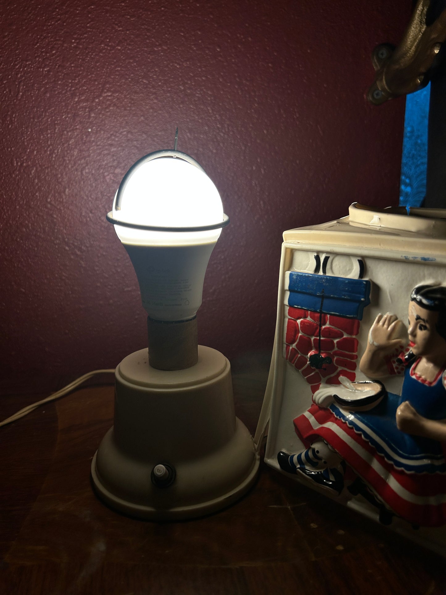 Lagco L.A. Goldman NURSERY RHYMES 3D Rotary Heat Lamp