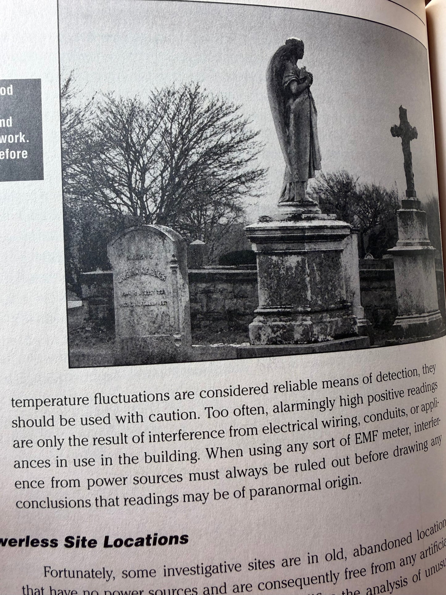 The Everything Ghost Hunting Book: Tips, tools, and Techniques for Exploring the Supernatural World