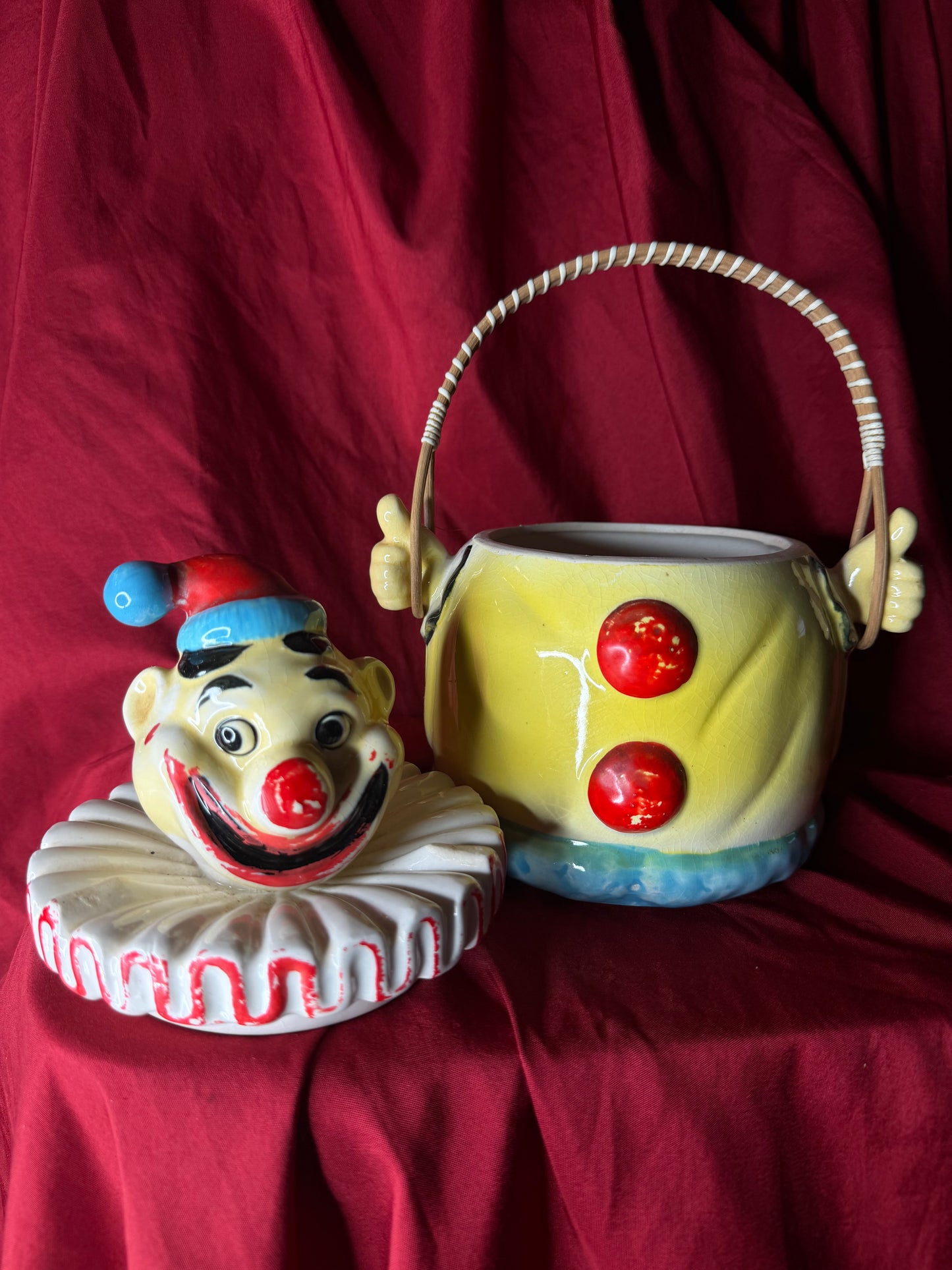 Vintage 1950s Thumbs Up Clown Ceramic Lidded Cookie Jar