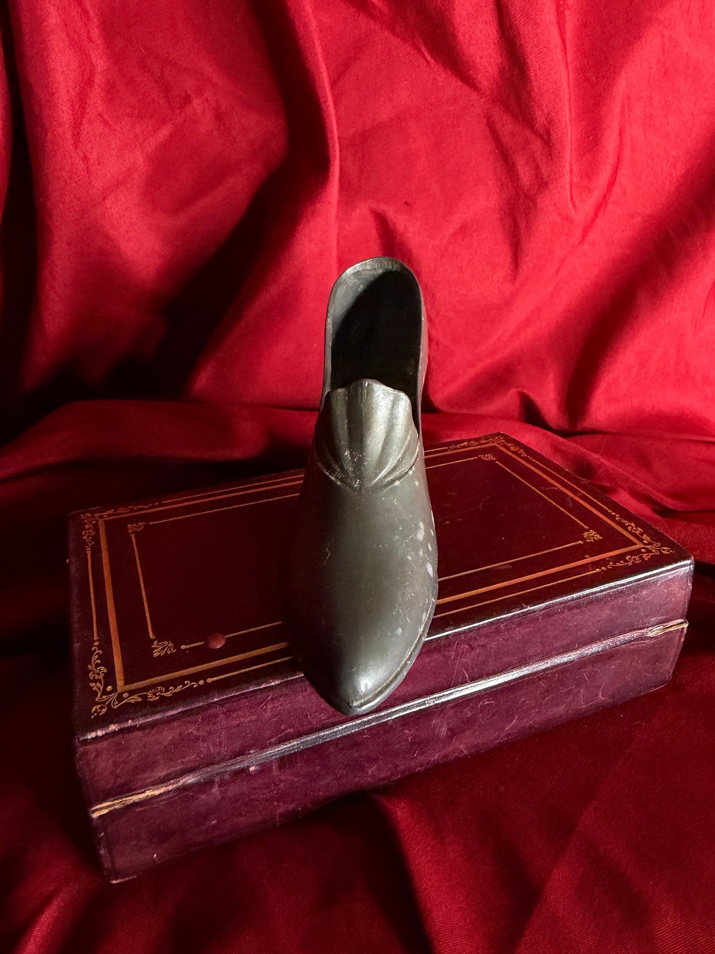 Metal Shoe Heel Pincushion/Catch All
