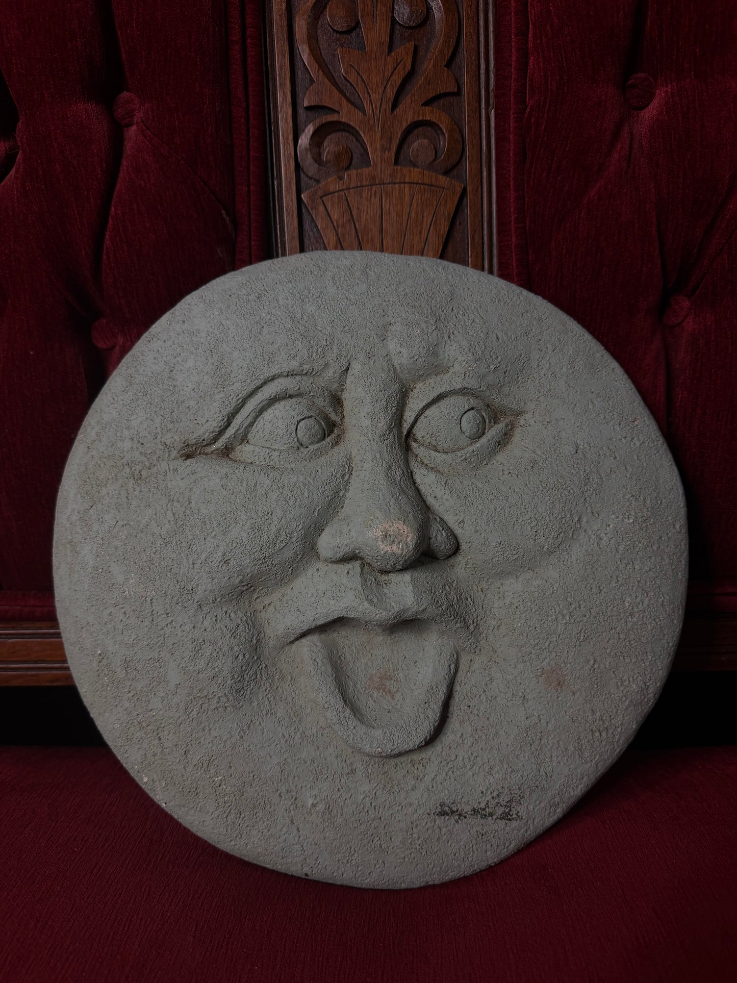 Single Moon Face Stepping Stone