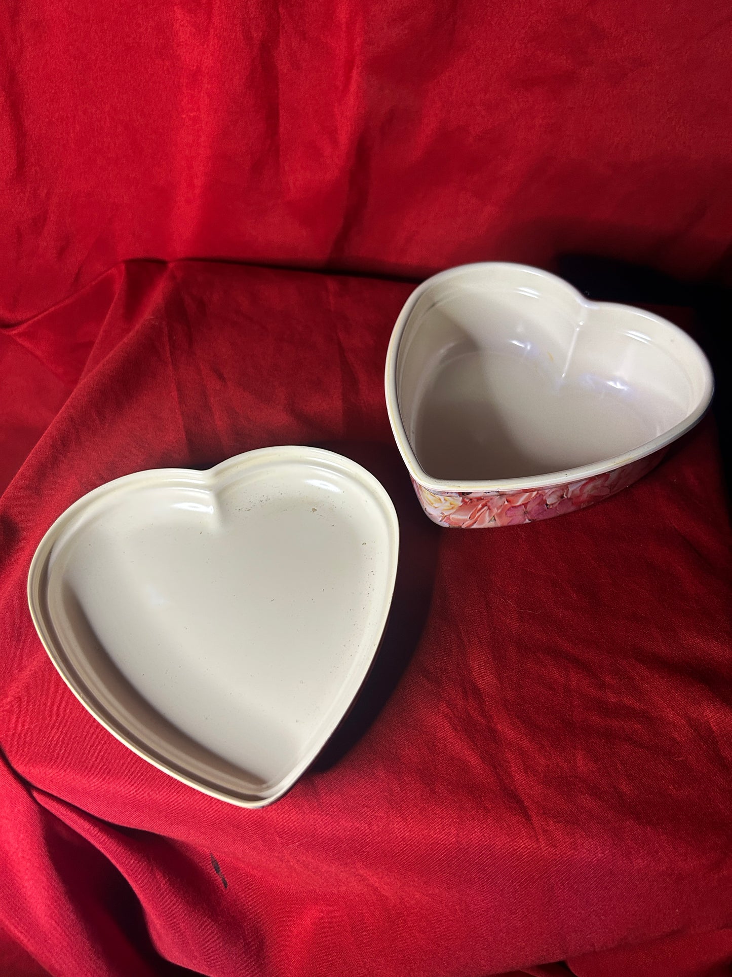 Single Ullman Co. Heart Shaped Cherub Box