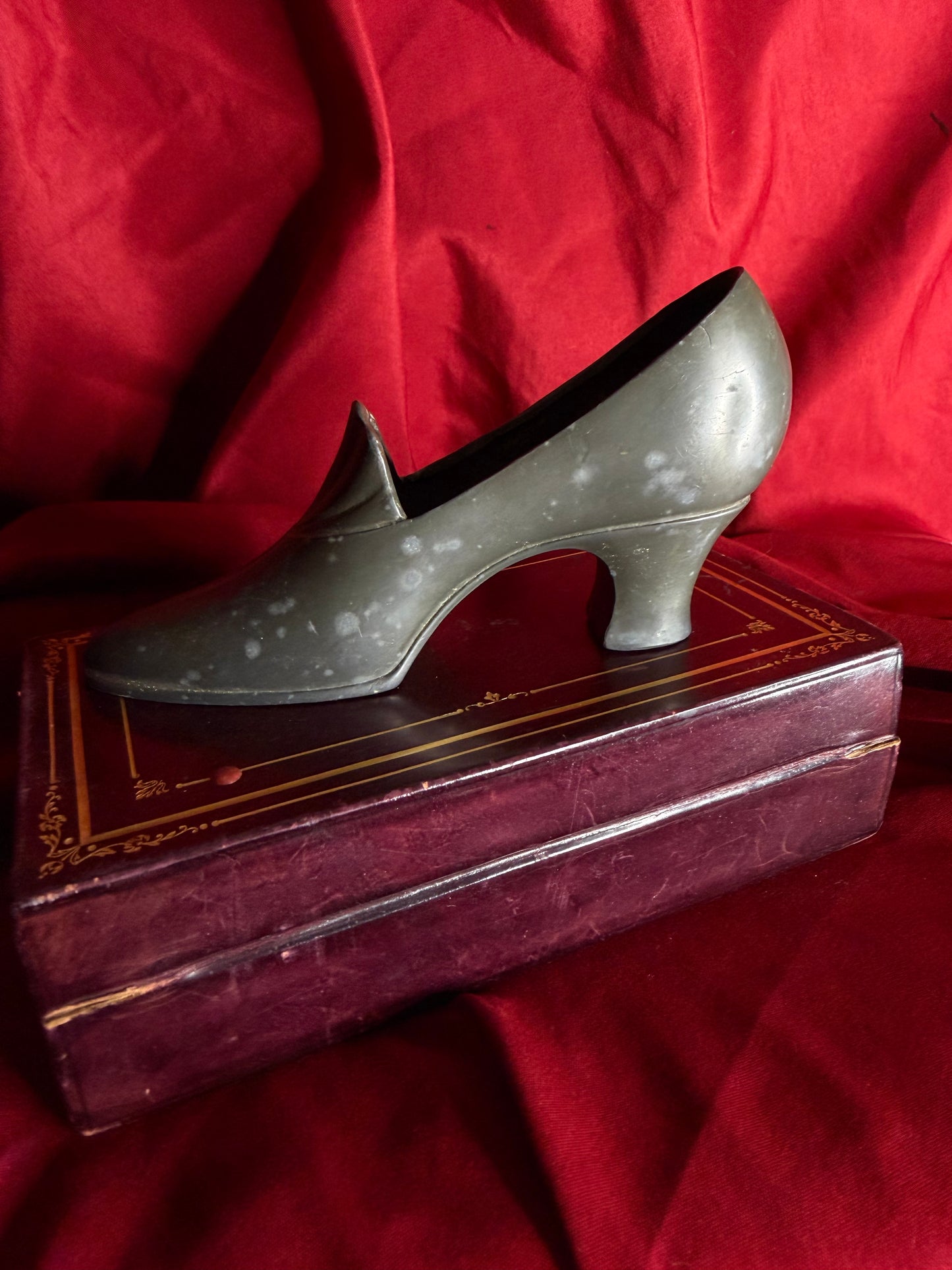 Metal Shoe Heel Pincushion/Catch All
