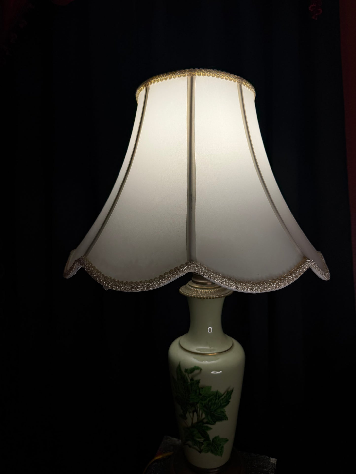 Botanical Grapevine Lamp with Shade