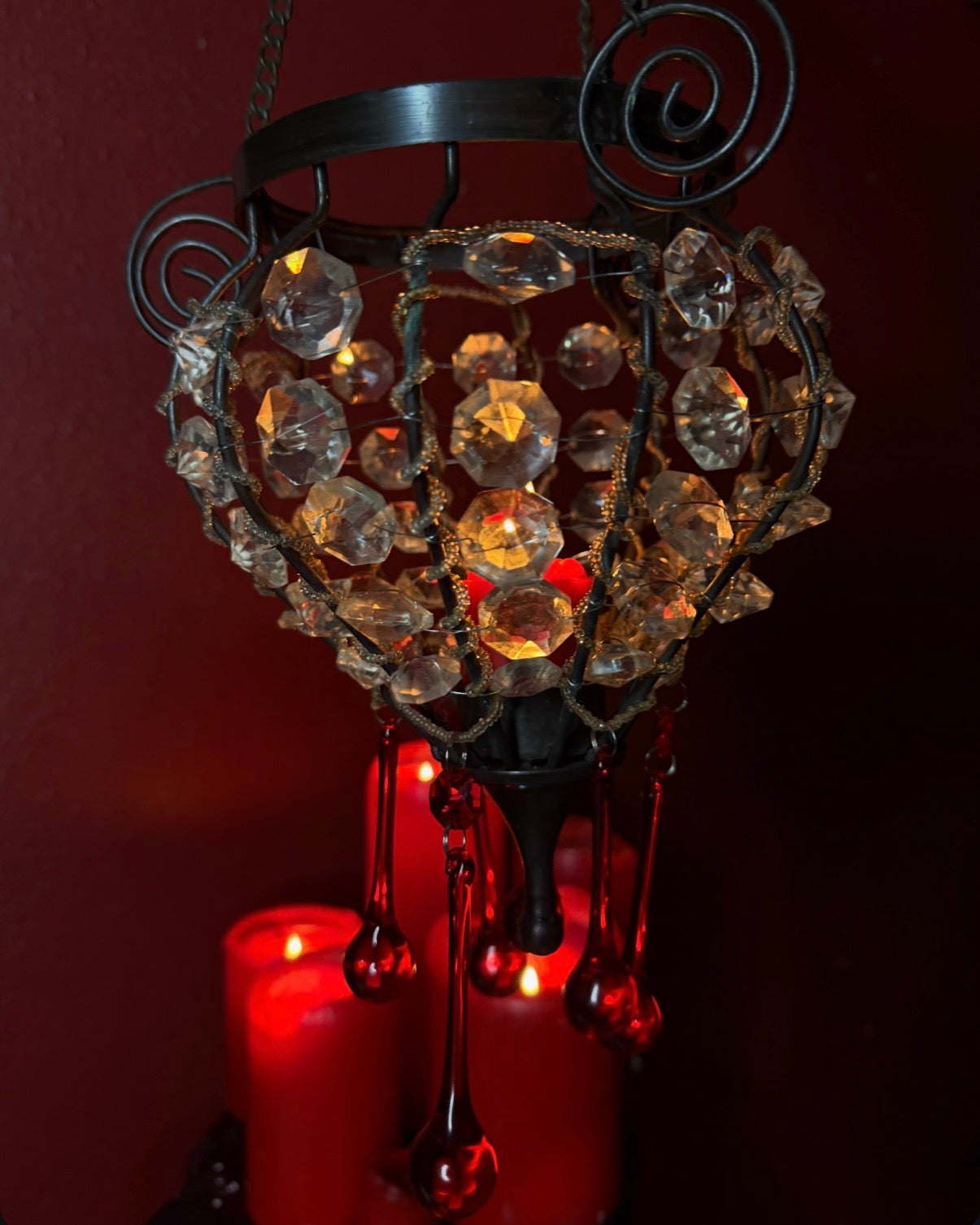 Hanging Blood Drop Crystal Tealight Holder