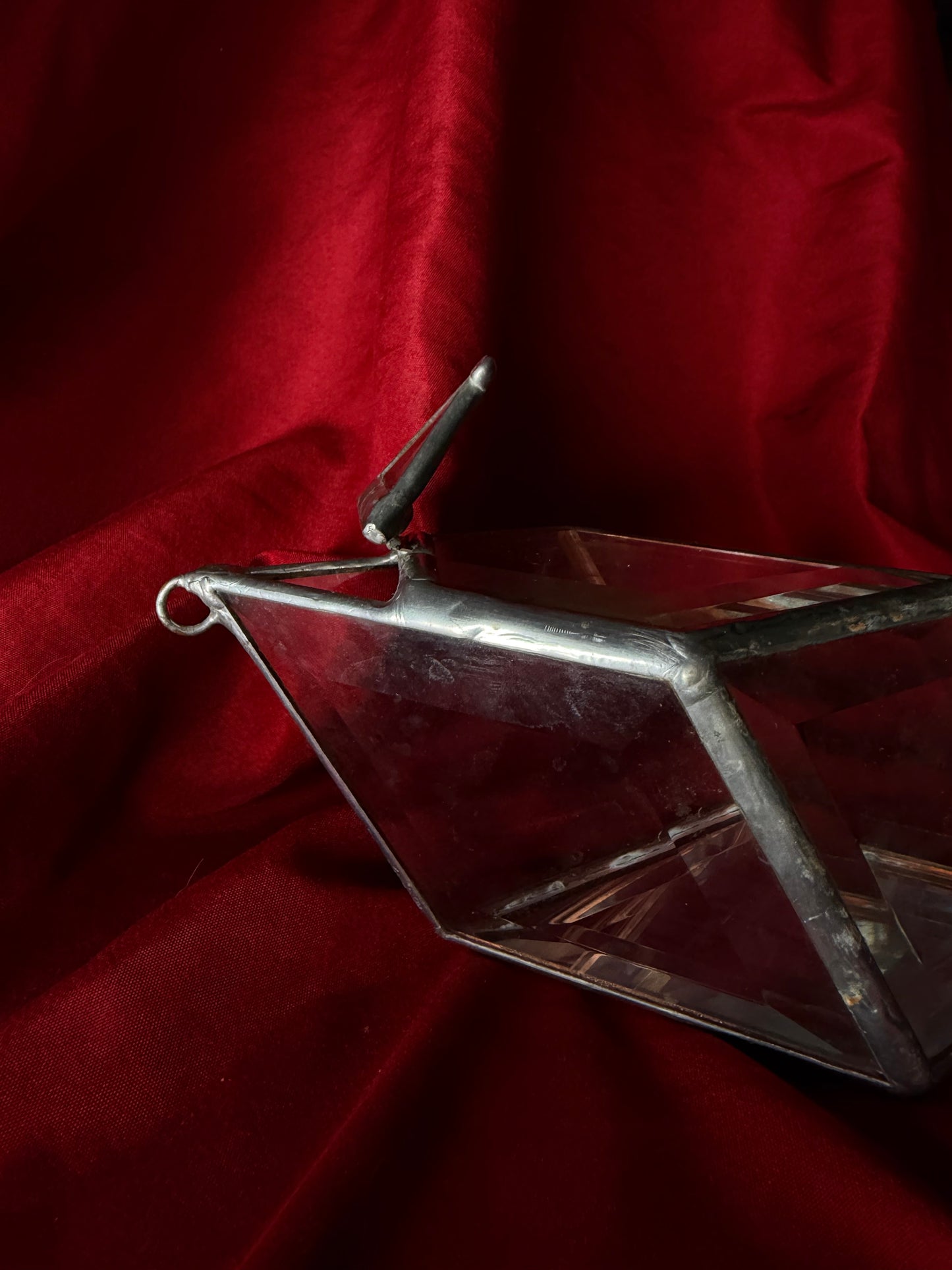 Geometric Hanging Hinged Glass