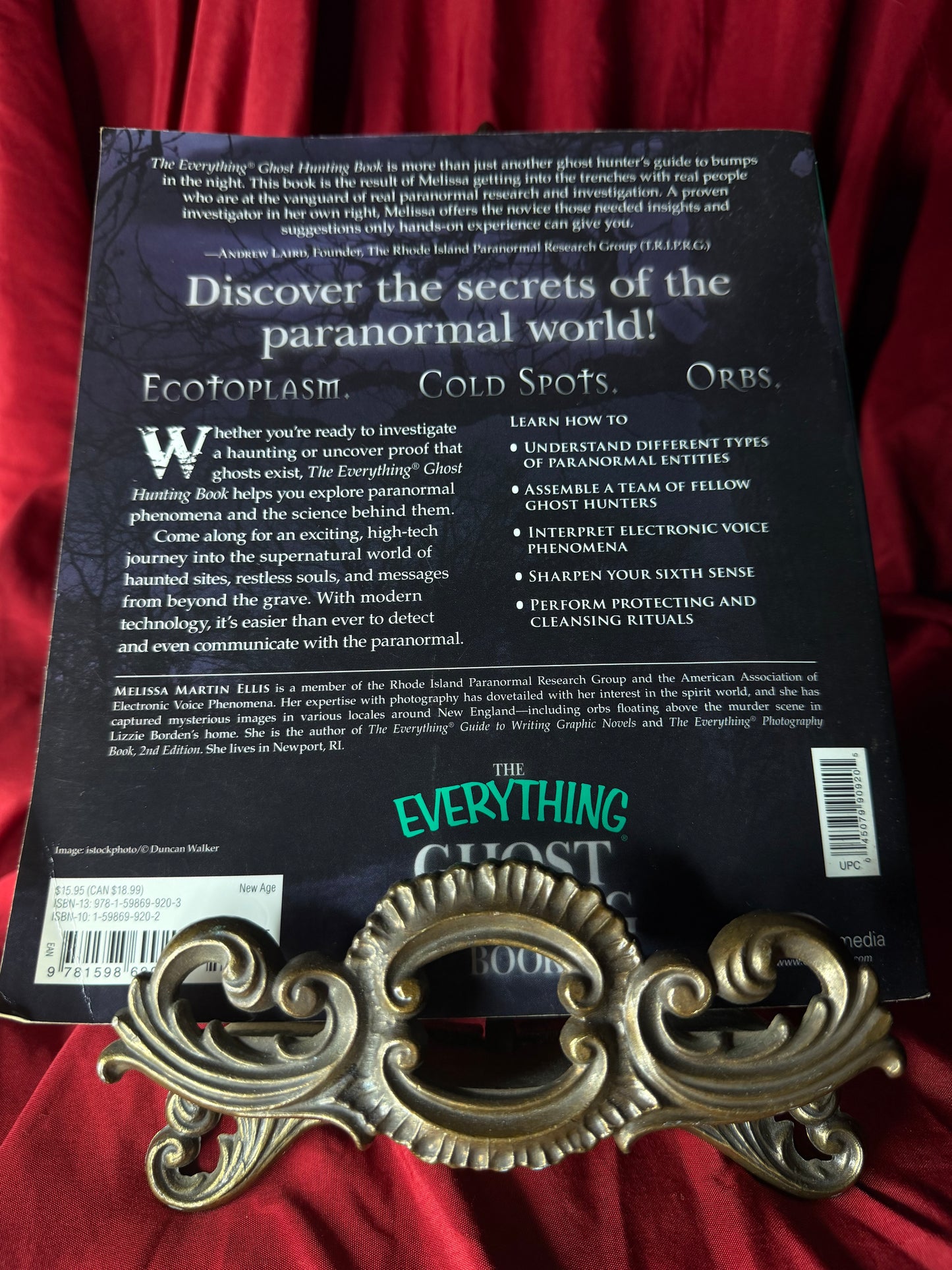 The Everything Ghost Hunting Book: Tips, tools, and Techniques for Exploring the Supernatural World