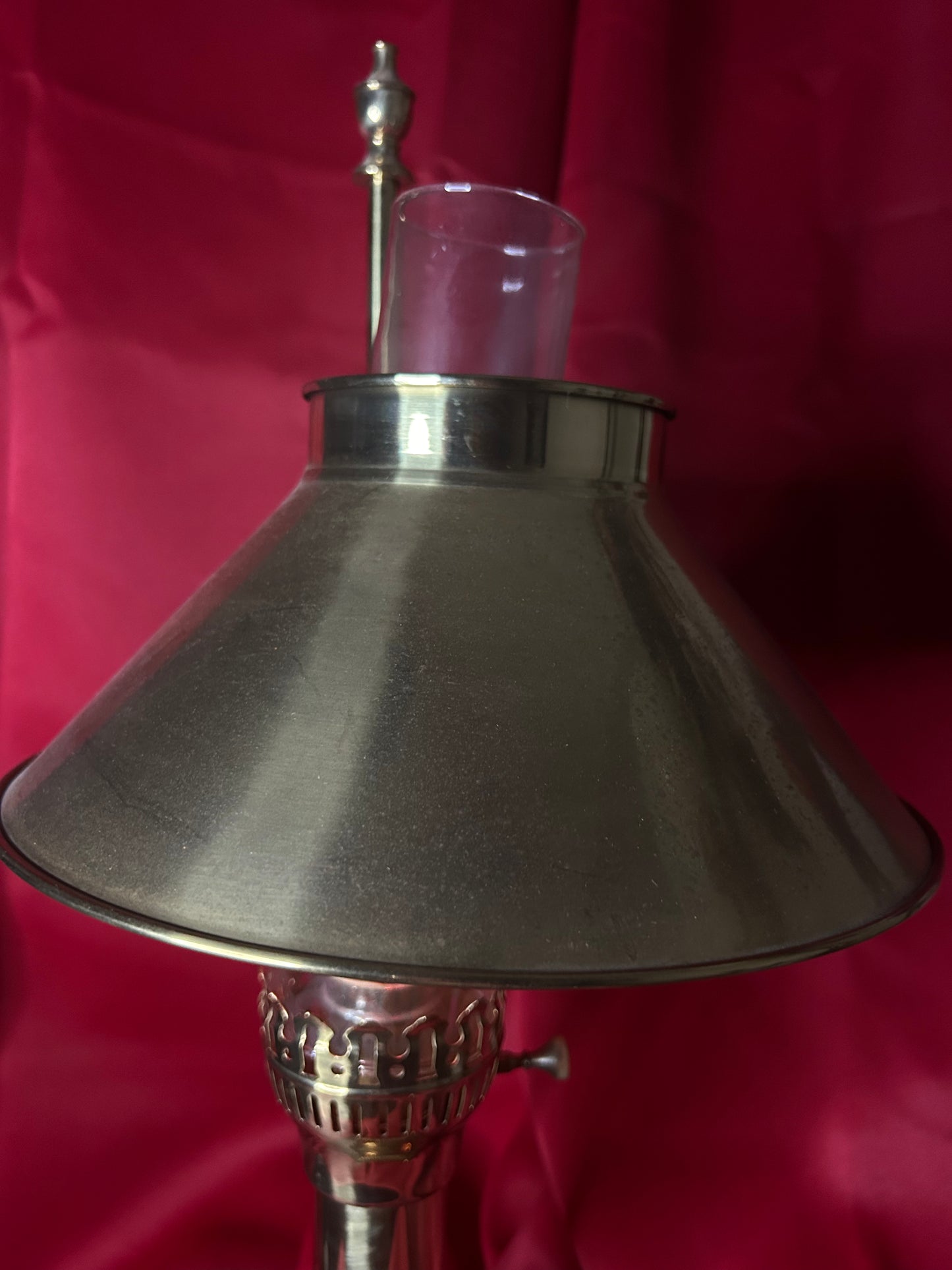 Vintage Brass Clawed Lamp w/ Flickering Lightbulb