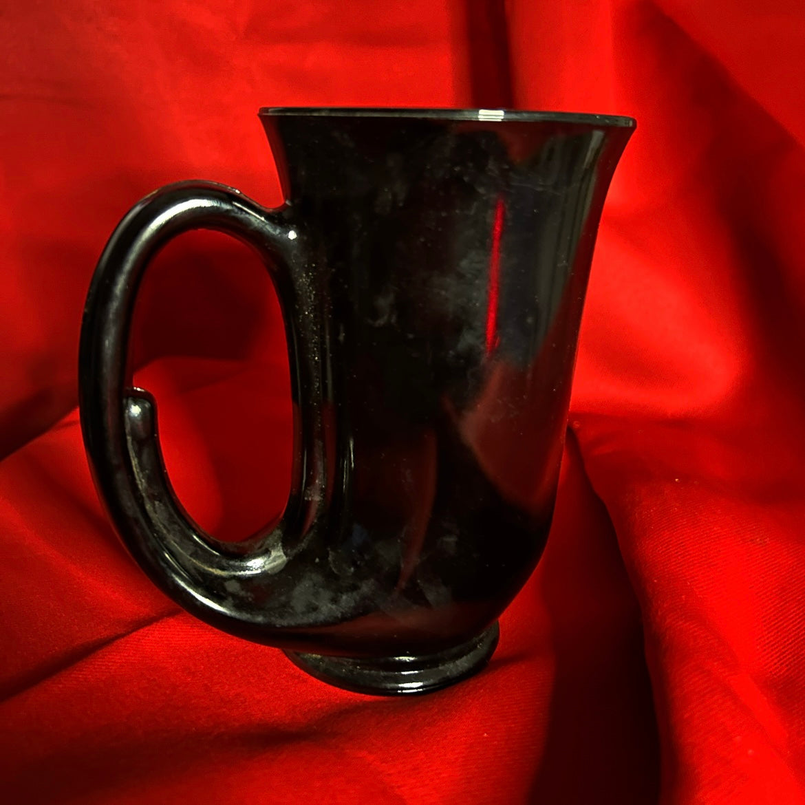 Black Glass Horn Mug