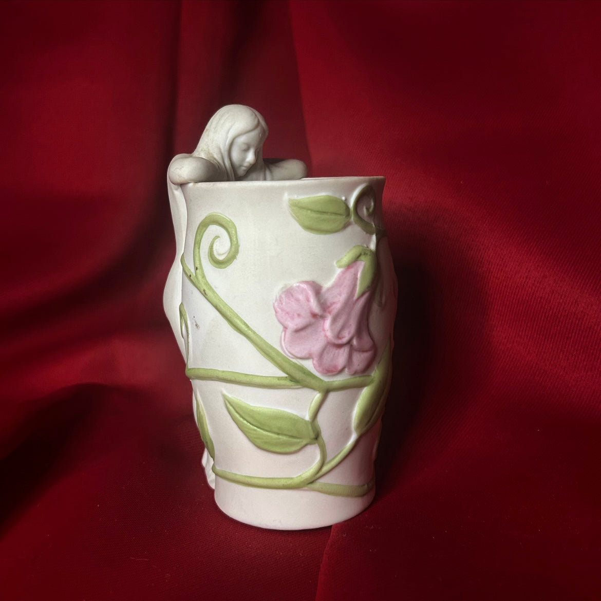 Vintage Floral Vase Nood Lady