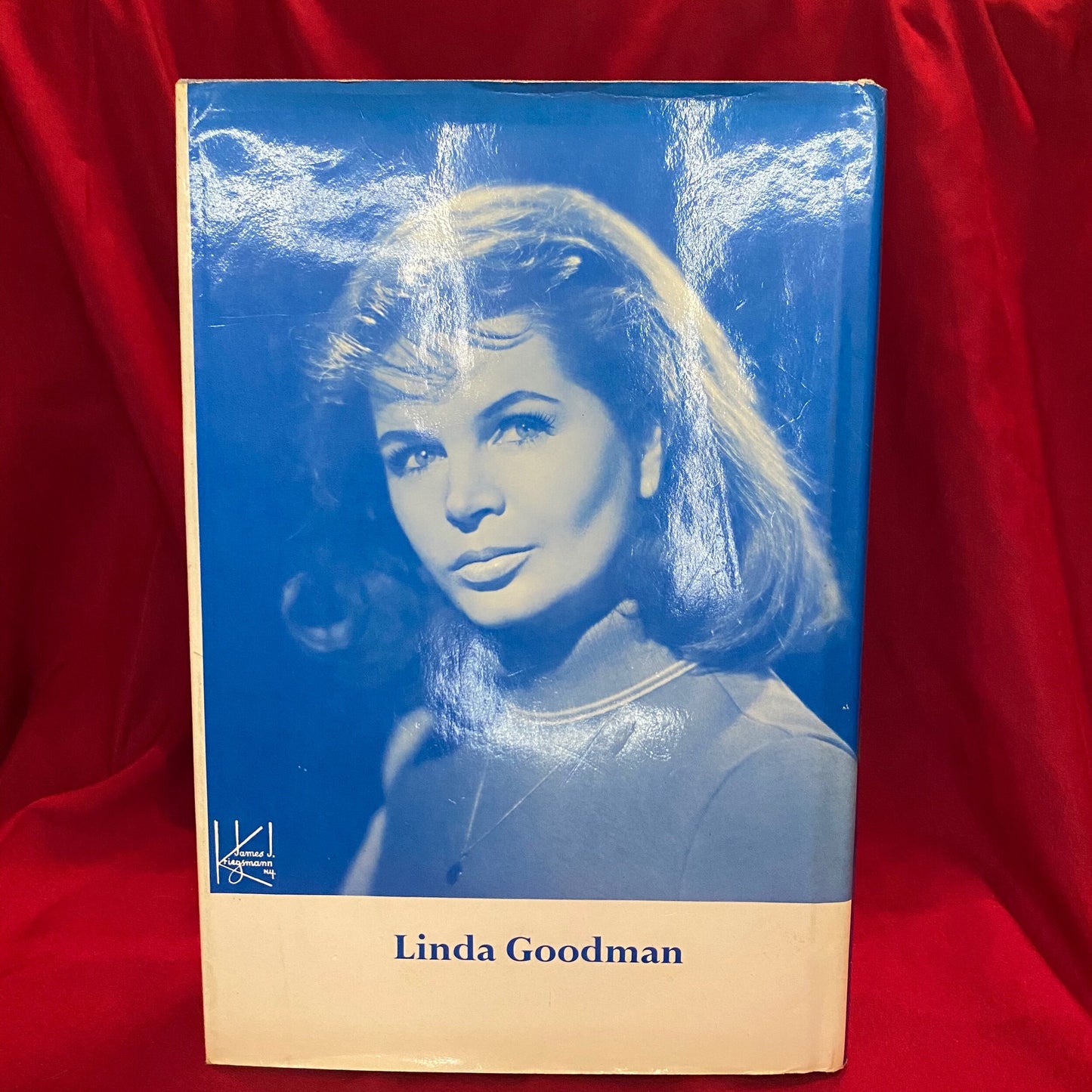 Linda Goodman’s Sun Signs 1968 Hardbook